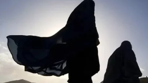 Drama Hijrah Desima: Saat Keluarga Menganggap Mualaf Itu Kerasukan