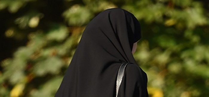 Rahasia Aisha (Debbie Rogers)- Gimana Akhlak Baik Bisa Bikin 30 Orang Jadi Mualaf